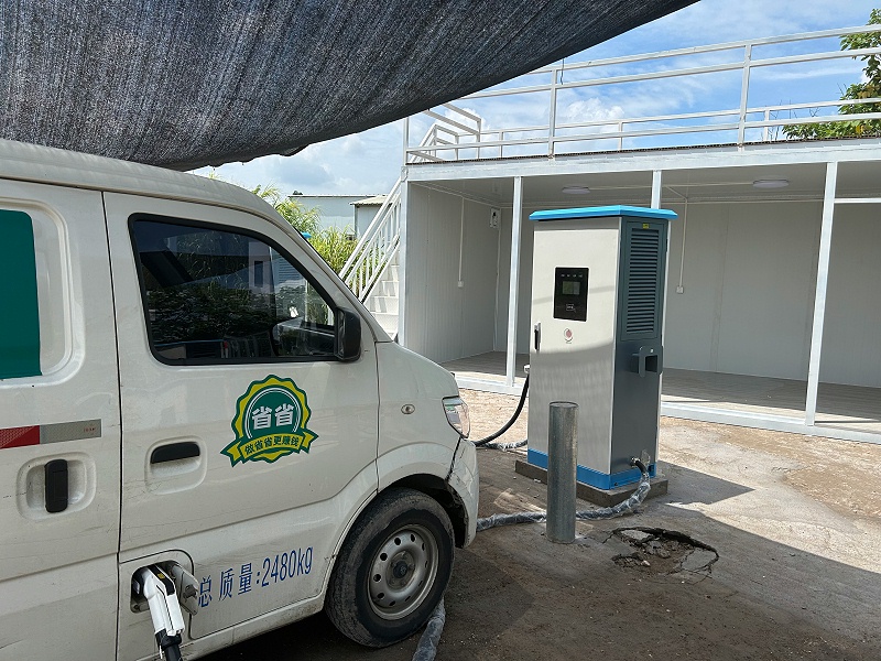 廣東省清遠市-電動汽車充電樁設備安裝完成上線！